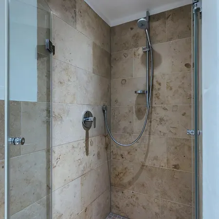 Almsommer Apartament *